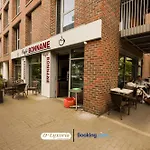 Stylish 2Br By Dluxoria Short Lets & Serviced Accommodation Greater London With Pet Friendly, Free Wifi & Free Parking